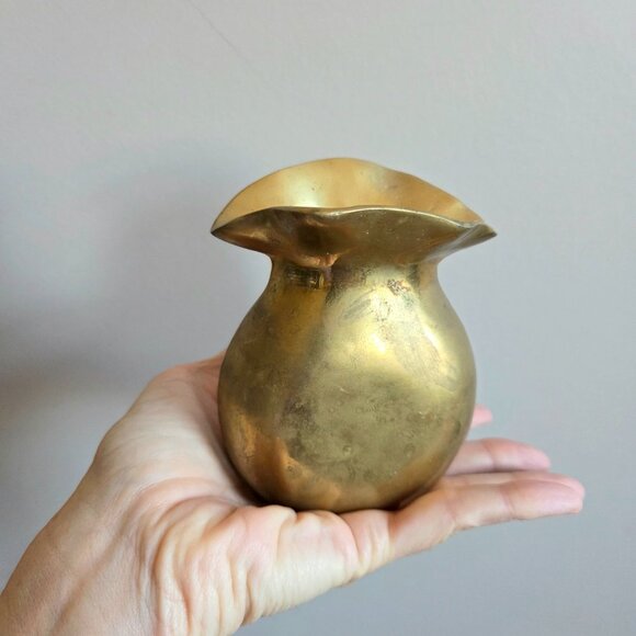Solid brass vintage bud vase. - Picture 6 of 6
